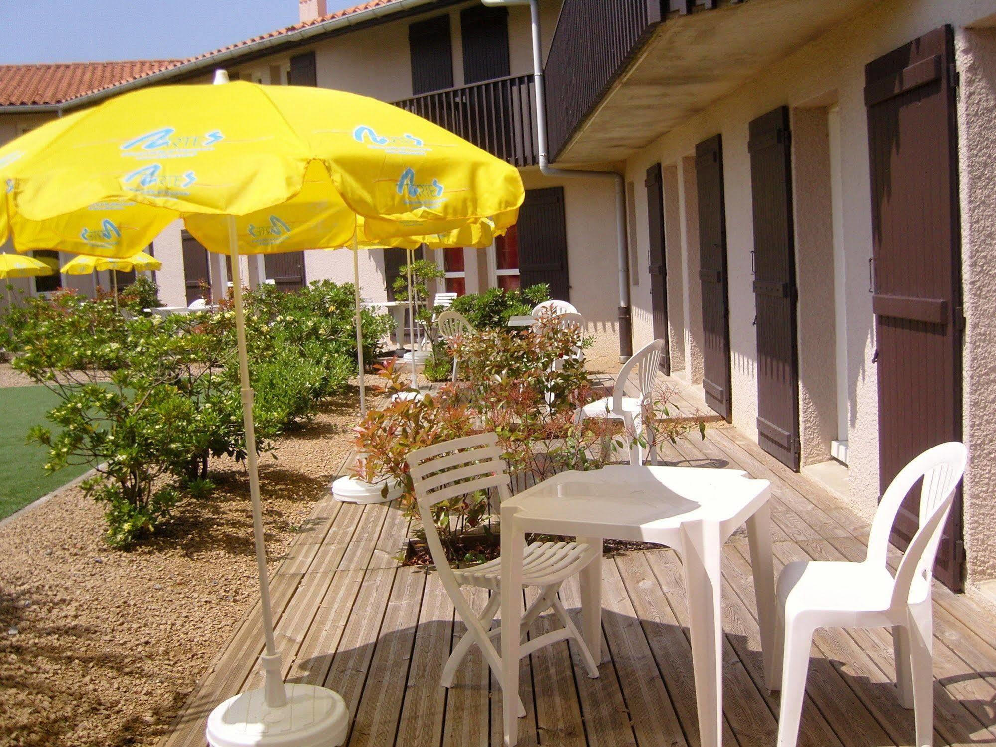 Village Vacances Le Junka วิเยอซ์-บูโก-เลส์-แบ็งส์ ภายนอก รูปภาพ